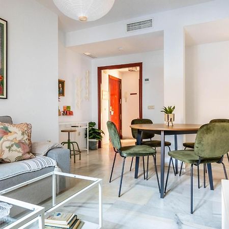Piso Con Patio Privado Y Parking Nervion Sevilla מראה חיצוני תמונה