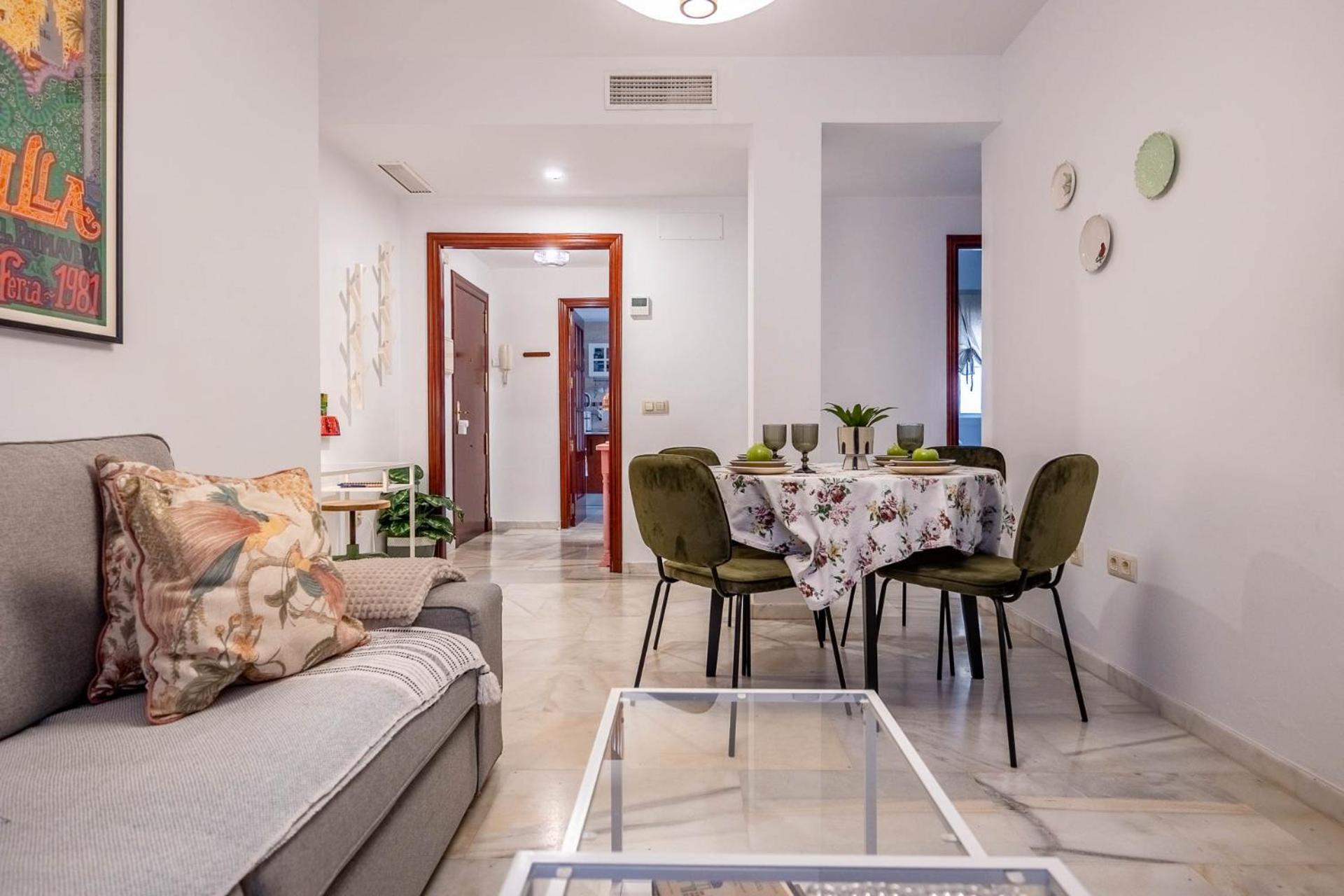 Piso Con Patio Privado Y Parking Nervion Sevilla מראה חיצוני תמונה