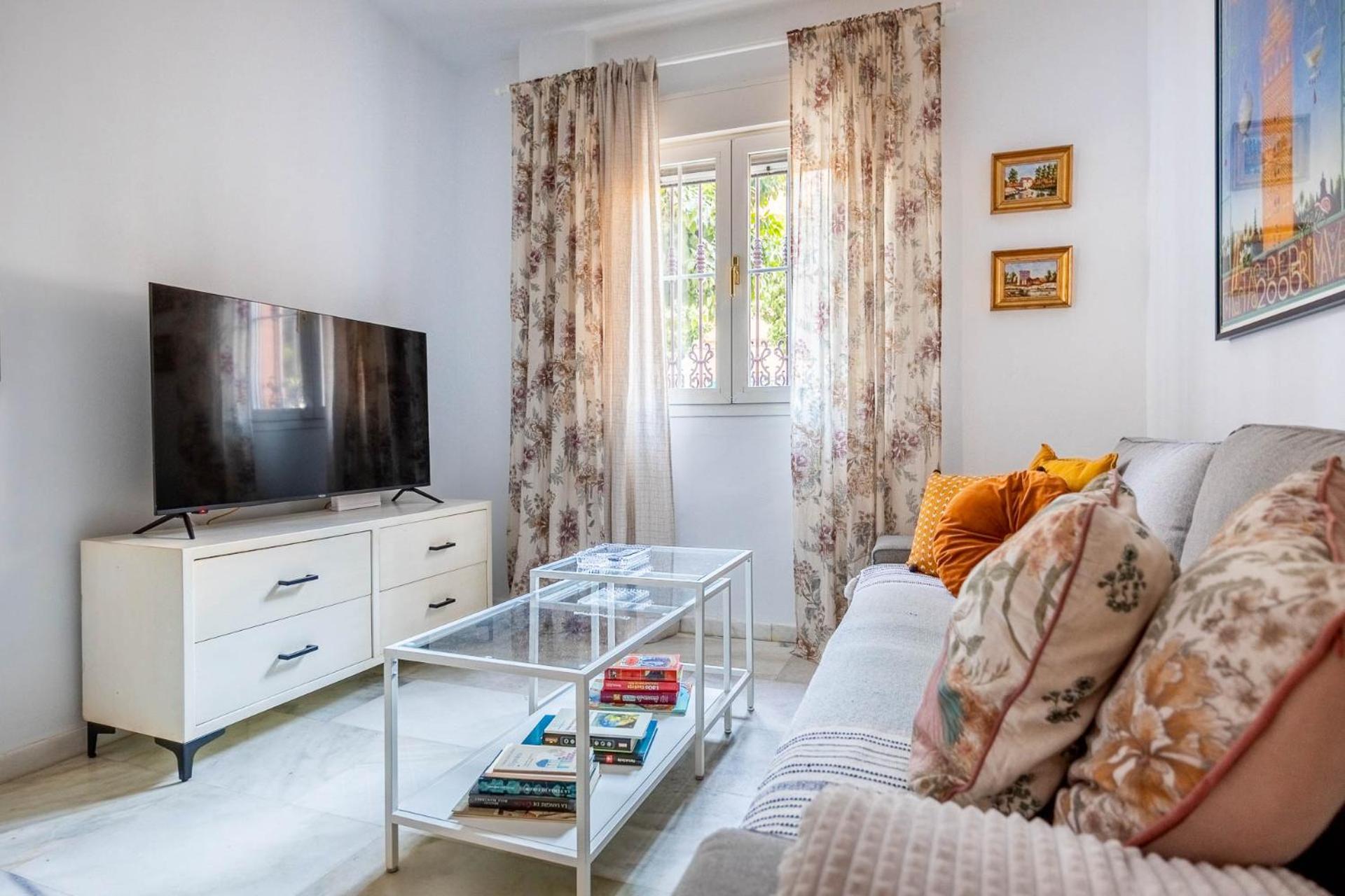 Piso Con Patio Privado Y Parking Nervion Sevilla מראה חיצוני תמונה
