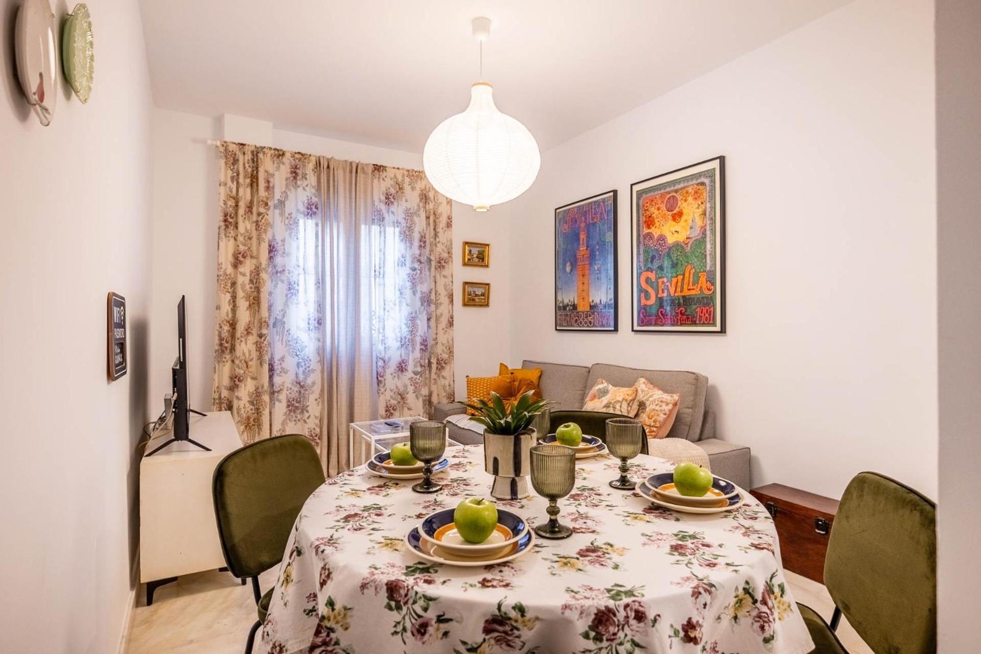 Piso Con Patio Privado Y Parking Nervion Sevilla מראה חיצוני תמונה