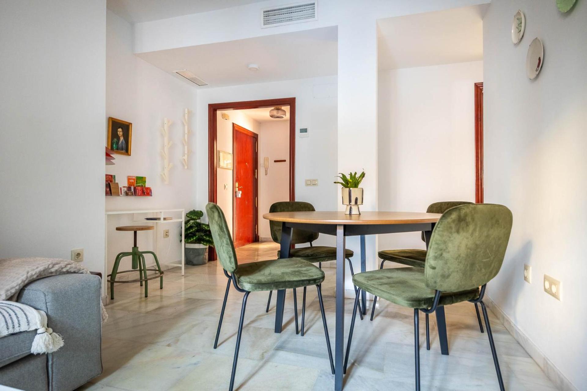 Piso Con Patio Privado Y Parking Nervion Sevilla מראה חיצוני תמונה