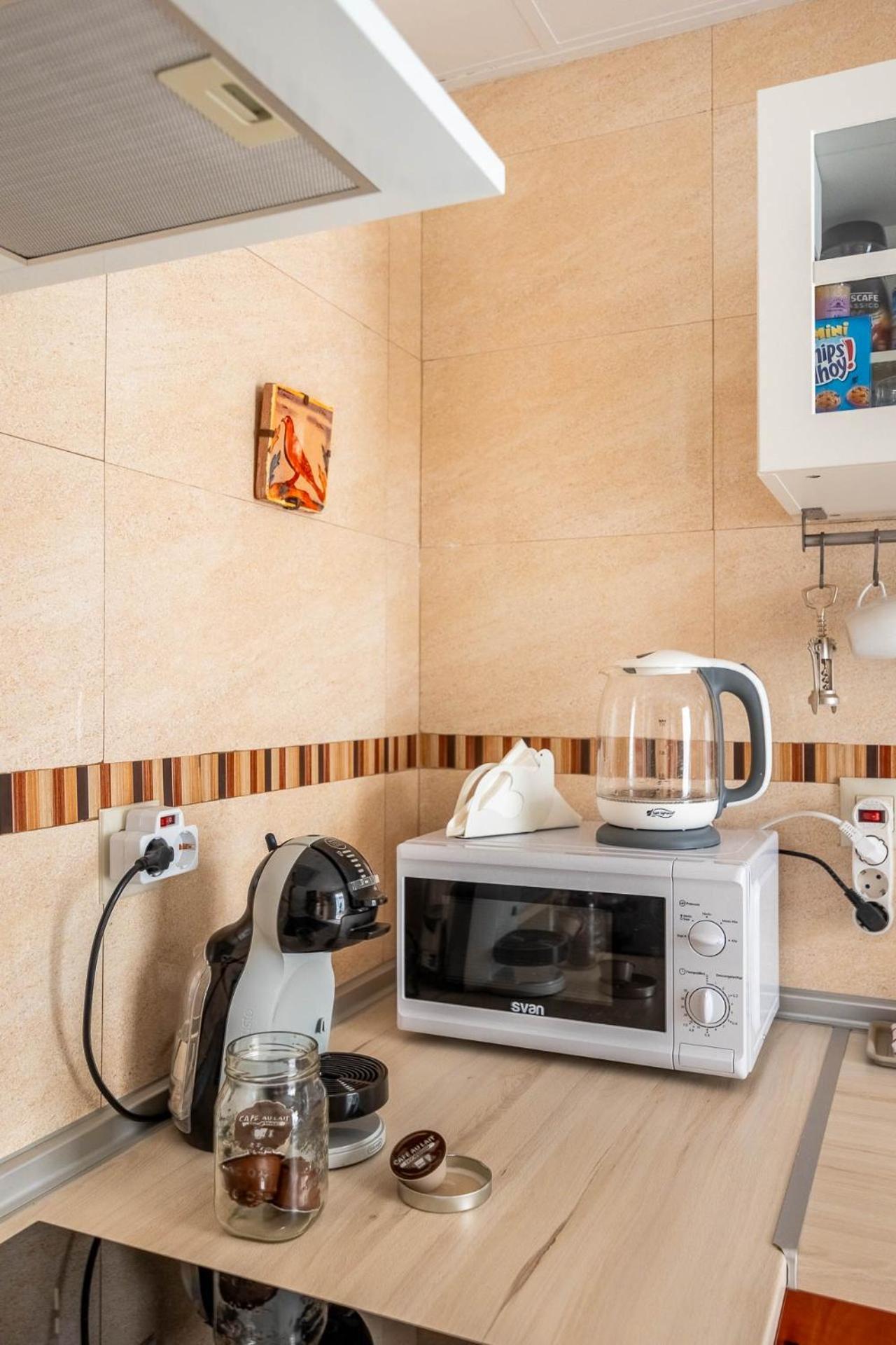 Piso Con Patio Privado Y Parking Nervion Sevilla מראה חיצוני תמונה