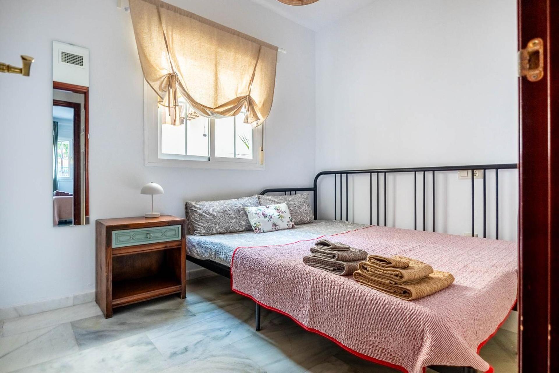 Piso Con Patio Privado Y Parking Nervion Sevilla מראה חיצוני תמונה