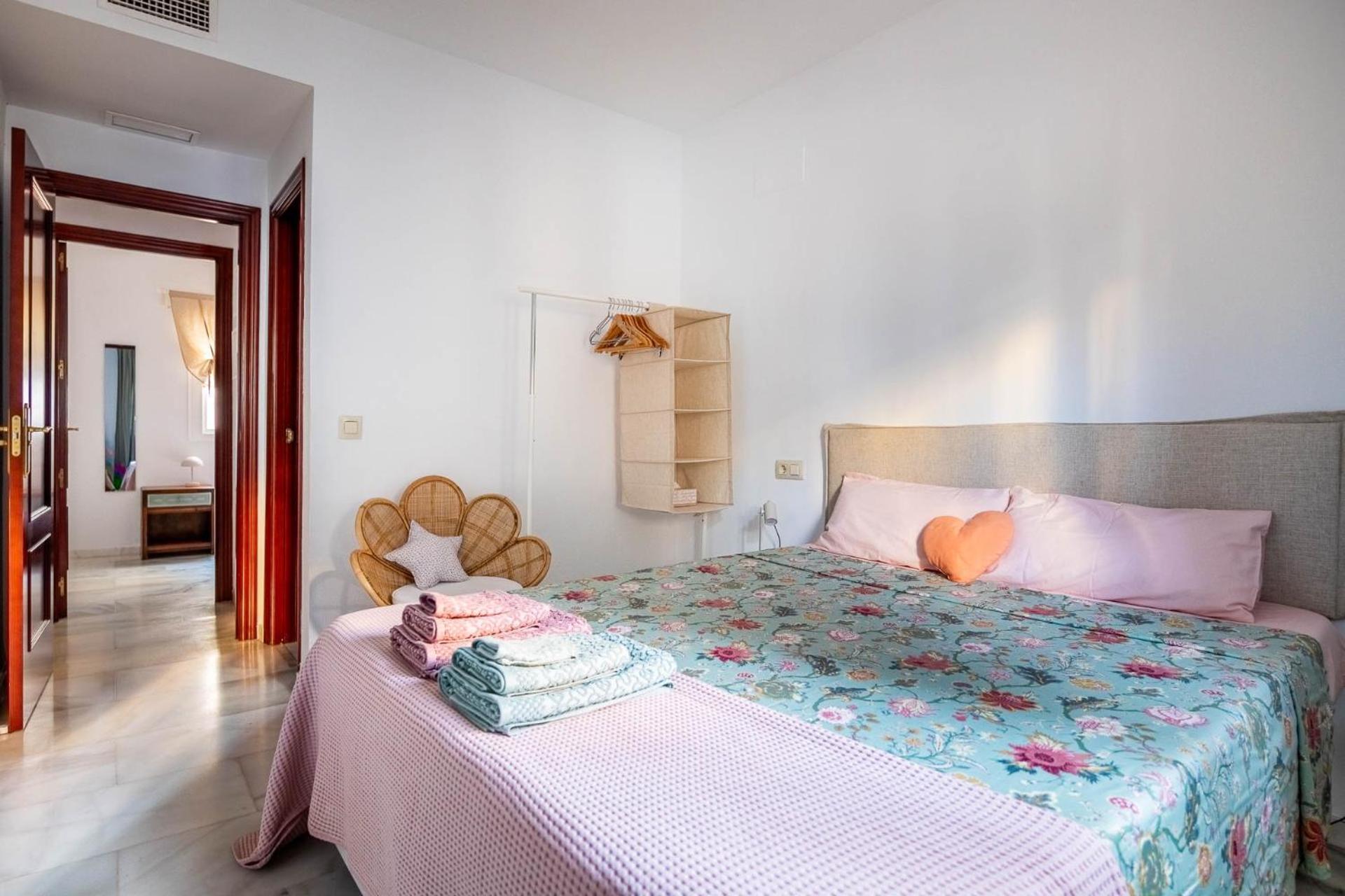 Piso Con Patio Privado Y Parking Nervion Sevilla מראה חיצוני תמונה