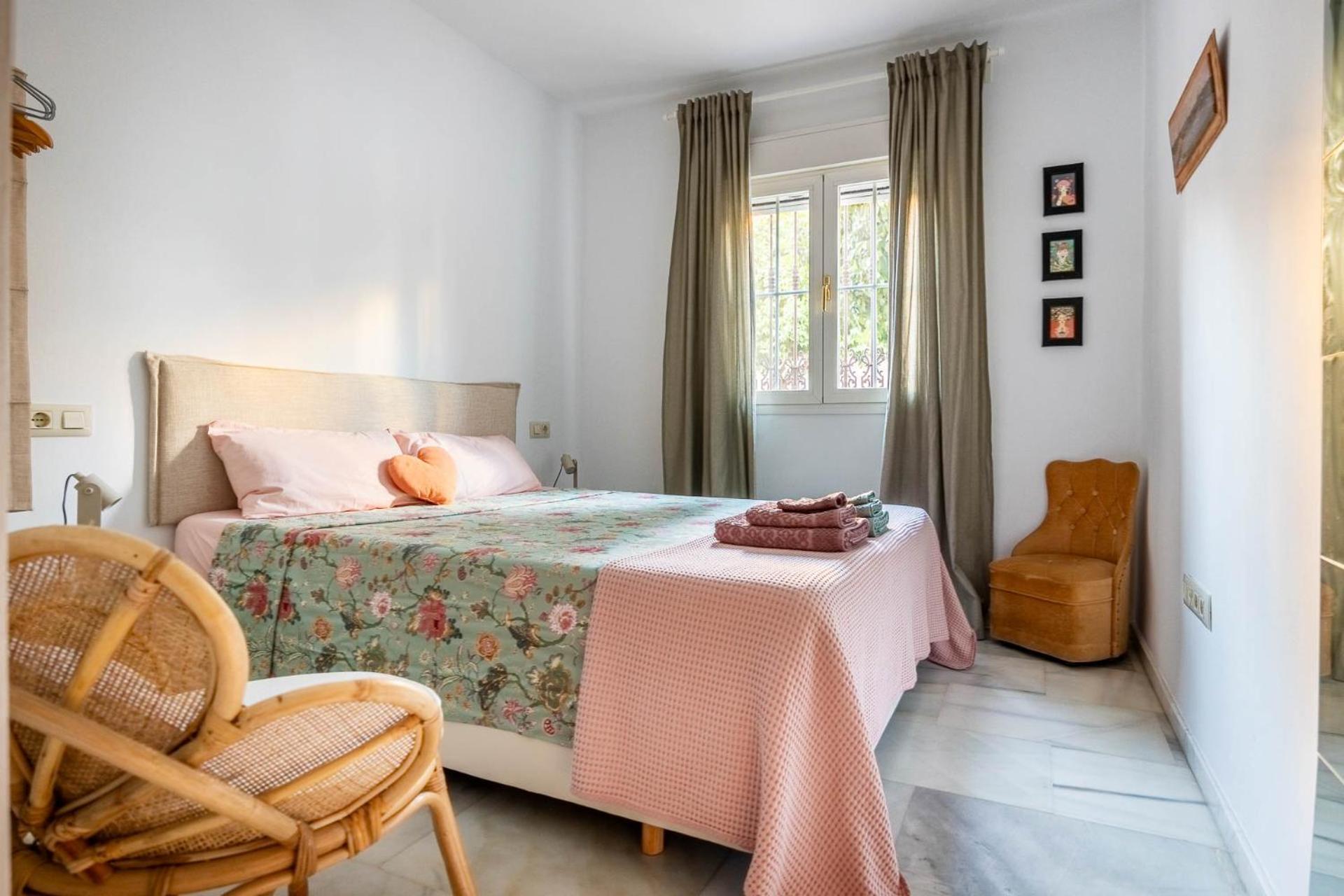 Piso Con Patio Privado Y Parking Nervion Sevilla מראה חיצוני תמונה